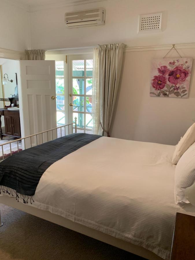 Rosebridge House Bed & Breakfast Adult Retreat Gooseberry Hill Esterno foto