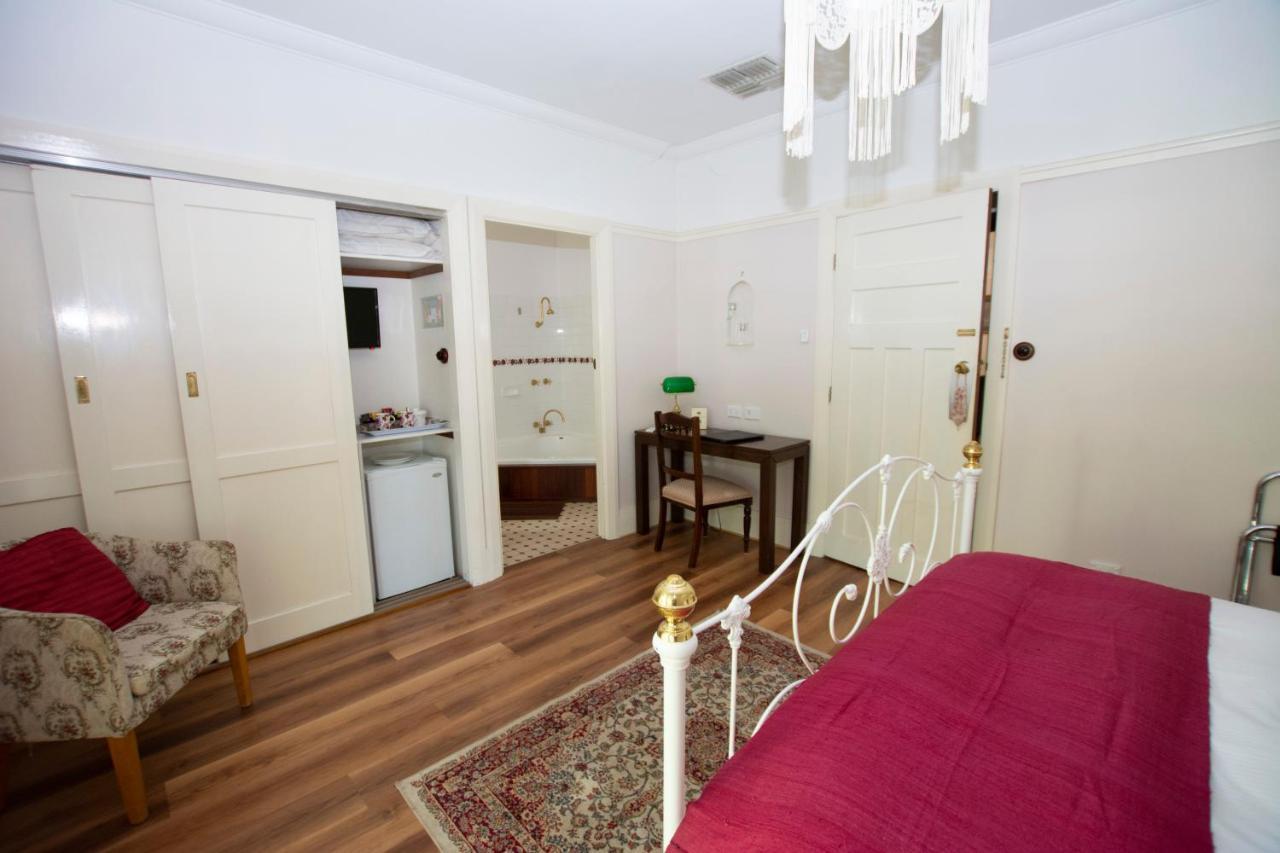 Rosebridge House Bed & Breakfast Adult Retreat Gooseberry Hill Esterno foto