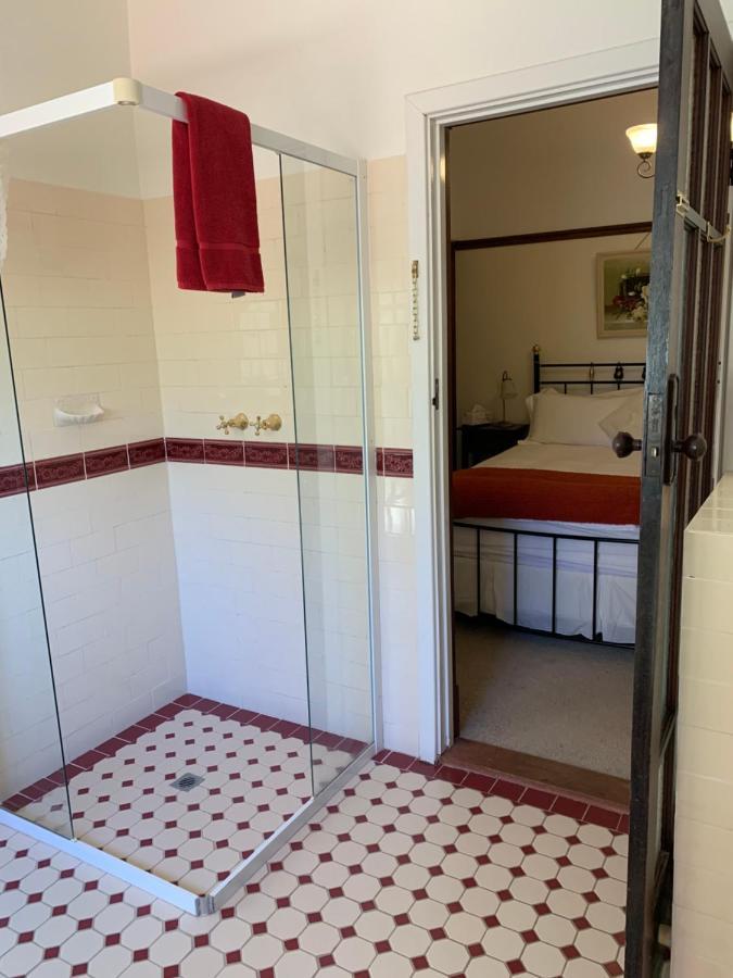Rosebridge House Bed & Breakfast Adult Retreat Gooseberry Hill Esterno foto
