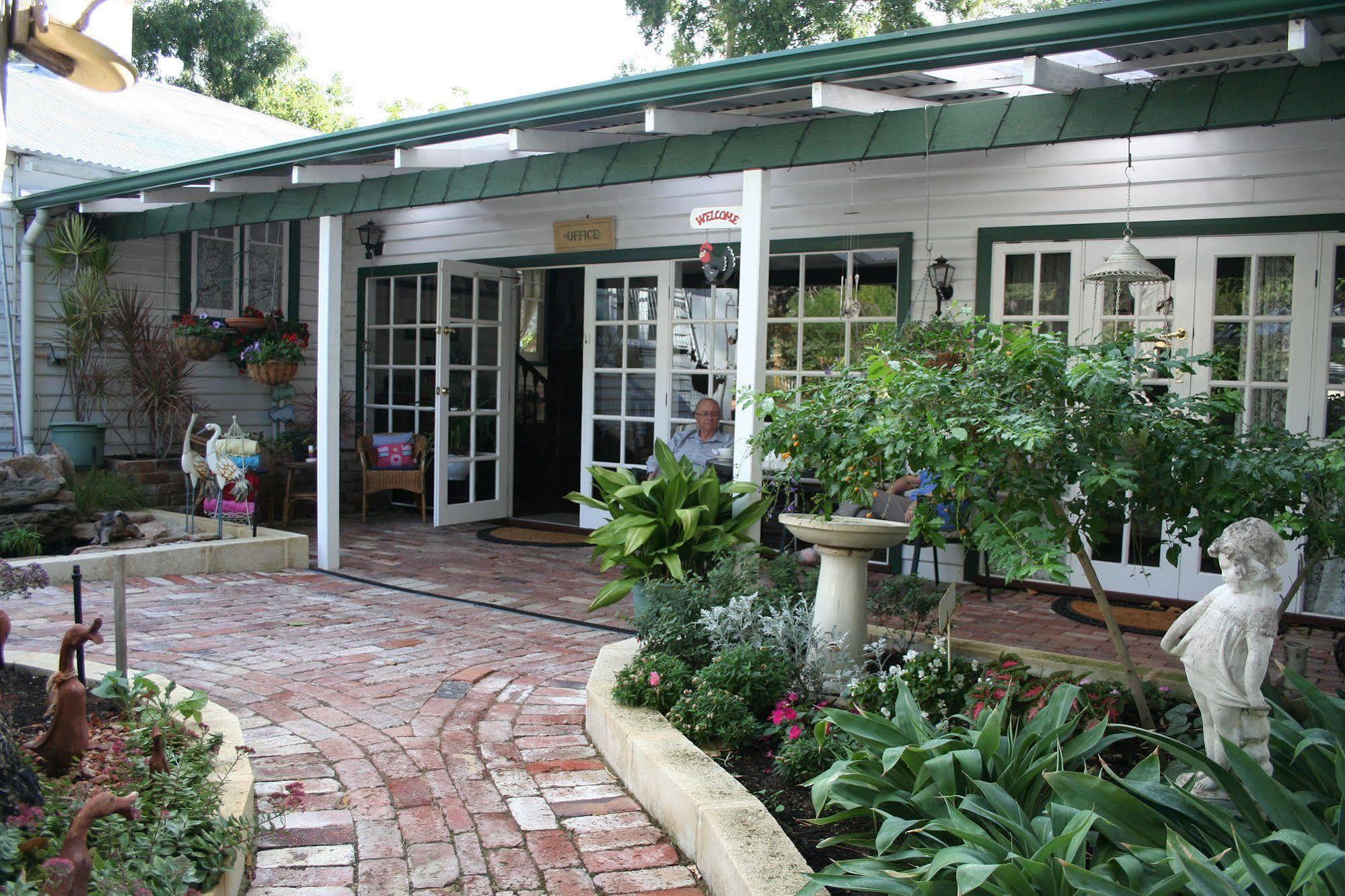 Rosebridge House Bed & Breakfast Adult Retreat Gooseberry Hill Esterno foto