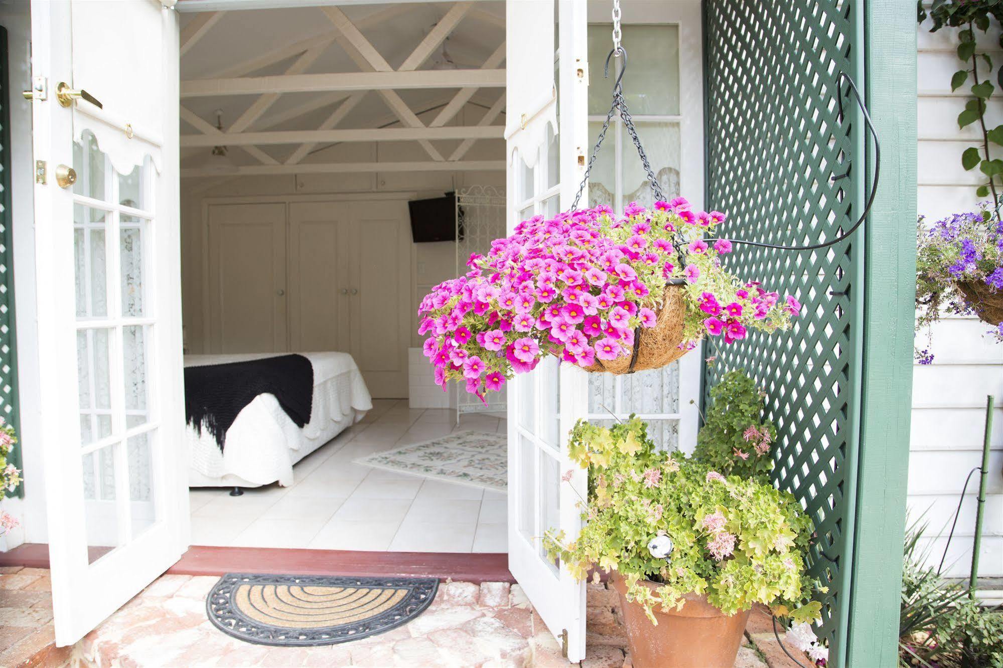 Rosebridge House Bed & Breakfast Adult Retreat Gooseberry Hill Esterno foto